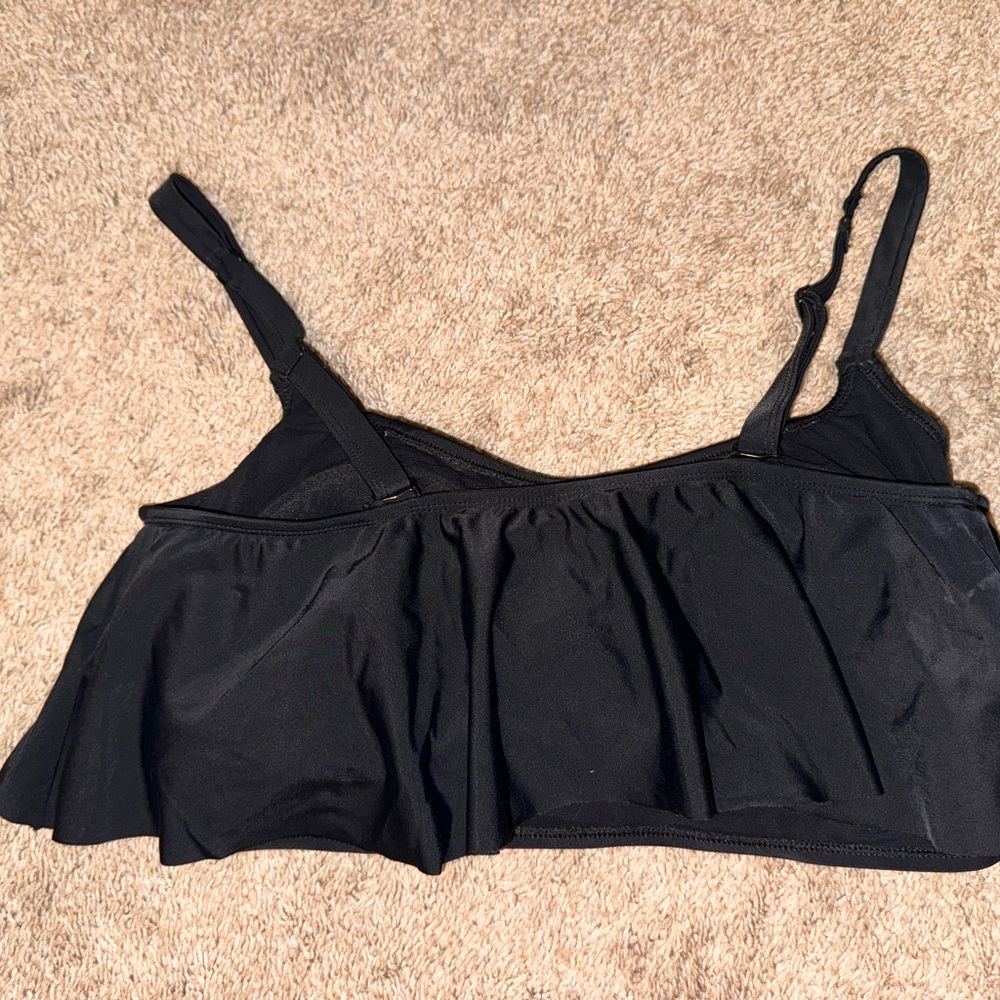 Torrid black size 1 swim top - Picture 2 of 3